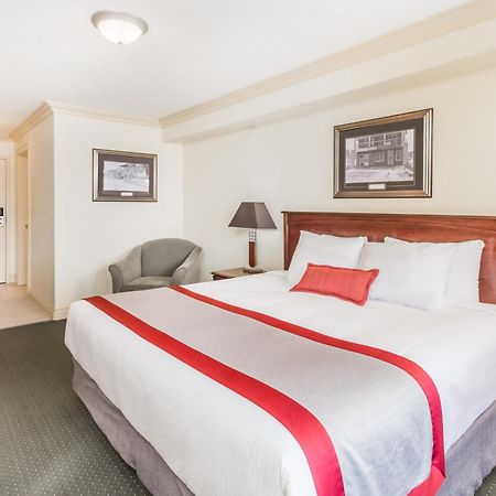 Hotel Ramada By Wyndham Hinton Exterior foto