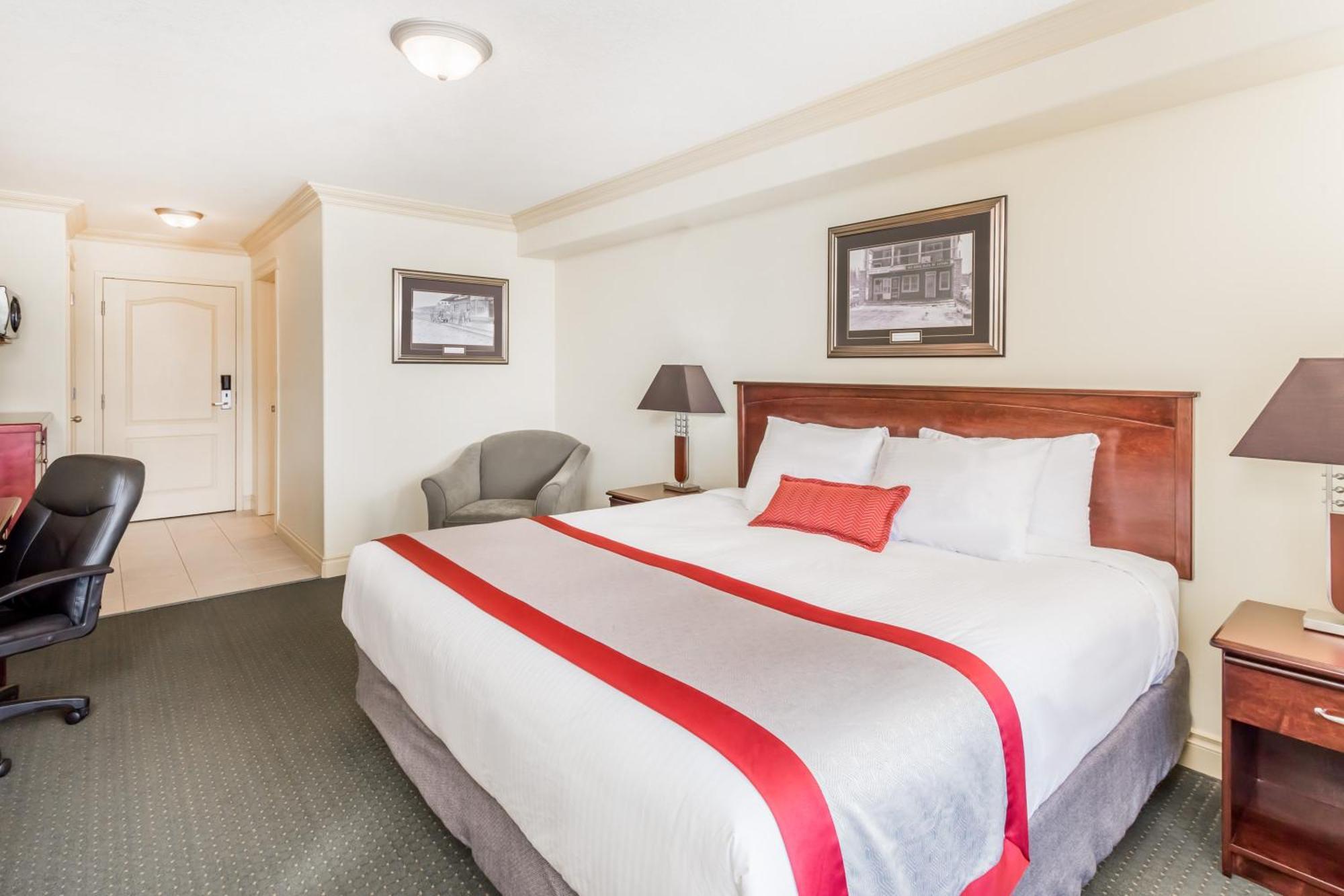 Hotel Ramada By Wyndham Hinton Exterior foto